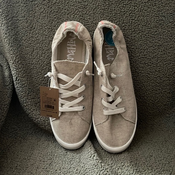 Women's Mad Love Lennie Lace-up Canvas Sneakers Tan New SIZE 11 Women's Mad Love Lennie Lace-up Canvas Sneakers Tan New SIZE 11